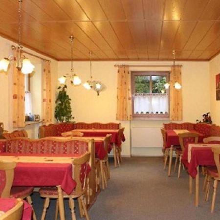 Gaeste-Haus Roesch Wiesent Bagian luar foto
